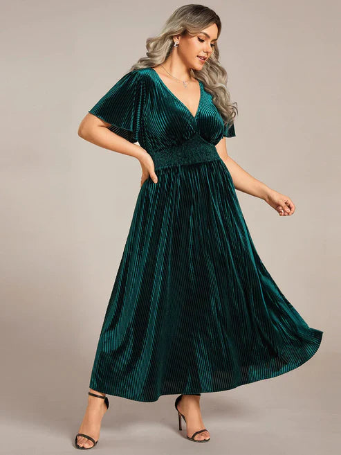 Plus Size A-line V-Neck Short Sleeve Pleated Velvet Fall Wedding Guest Dress/Prom Dresses  Party Dresses