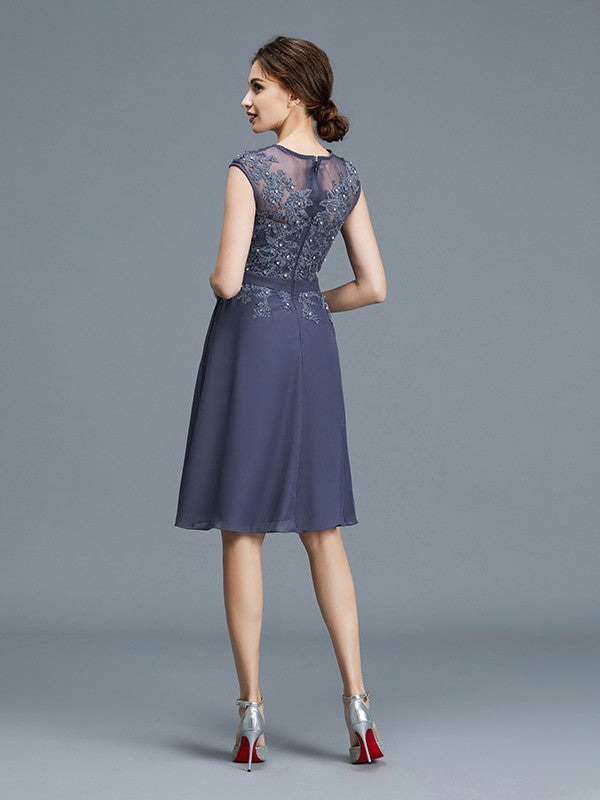 A-Line Scoop Chiffon Sleeveless Beading Knee-Length Mother of the Bride Dresses