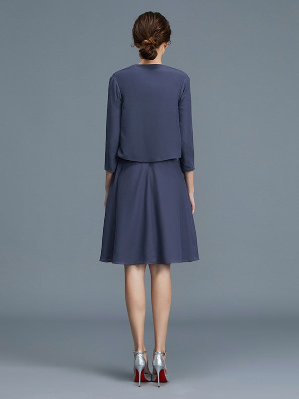 A-Line Scoop Chiffon Sleeveless Beading Knee-Length Mother of the Bride Dresses