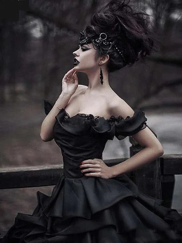 Ball Gown Wedding Dresses Off Shoulder Court Train Lace Tulle Short Sleeve Sexy Black Modern with Lace Cascading Ruffles