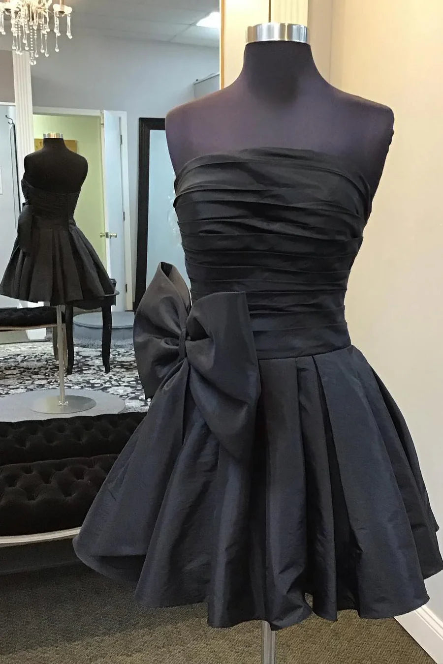 Sweetheart A-Line Strapless Short Prom Dress With Bow Charming Birthday Party Dress Lovely Graduation Dress Chic Homecoming Dress