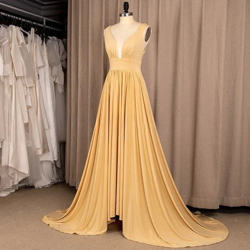 A Line Off-the-Shoulder Short Sheath Modest Bridesmaid Dresses With Split