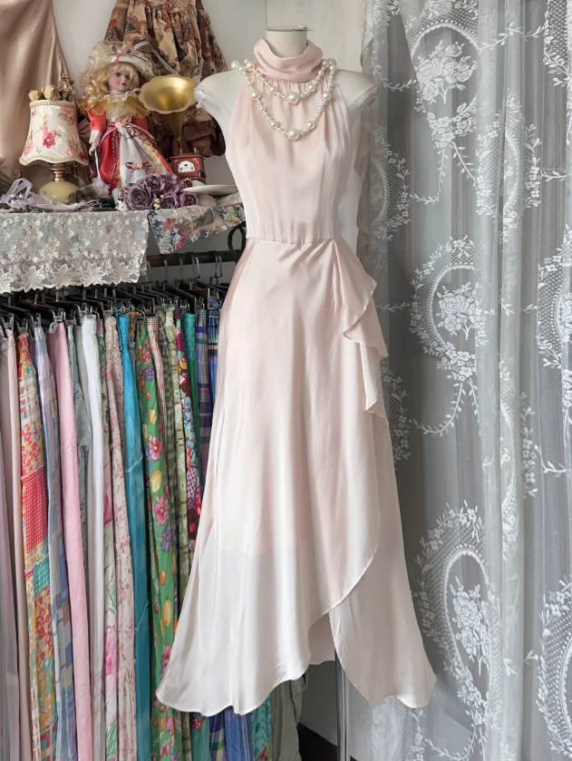 Elegant A Line Halter Long Formal Prom Dress Sweet Evening Party Gowns Sleeveless Wedding Guest Dress No With Neck accessories