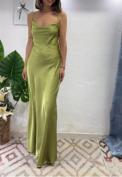 Elegant Green Spaghetti Straps Sleeveless Long Formal Prom Dress Simple Party Evening Gowns Charming Graduation Dress