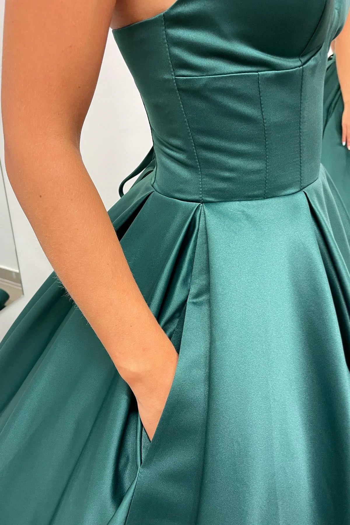 Sweep/Brush Train Dresses Hunter Green Deep V-Neck Straps A-line Long Prom Dress