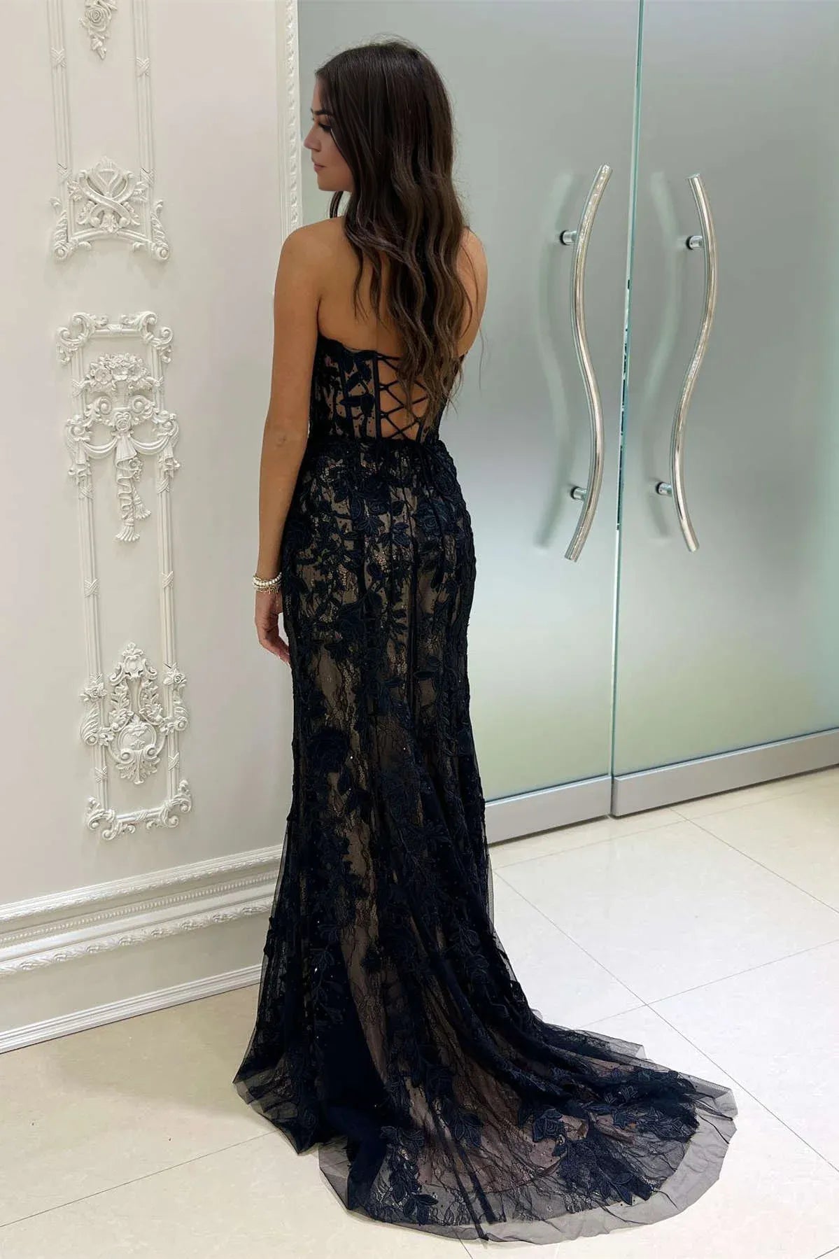 Sheath Mermaid Strapless Black Sweep/Brush Train Dresses Lace Appliques Prom Dress