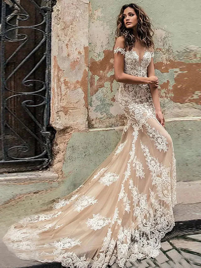Wedding Dresses Off Shoulder Court Train Lace Regular Straps Country Formal Casual with Appliques