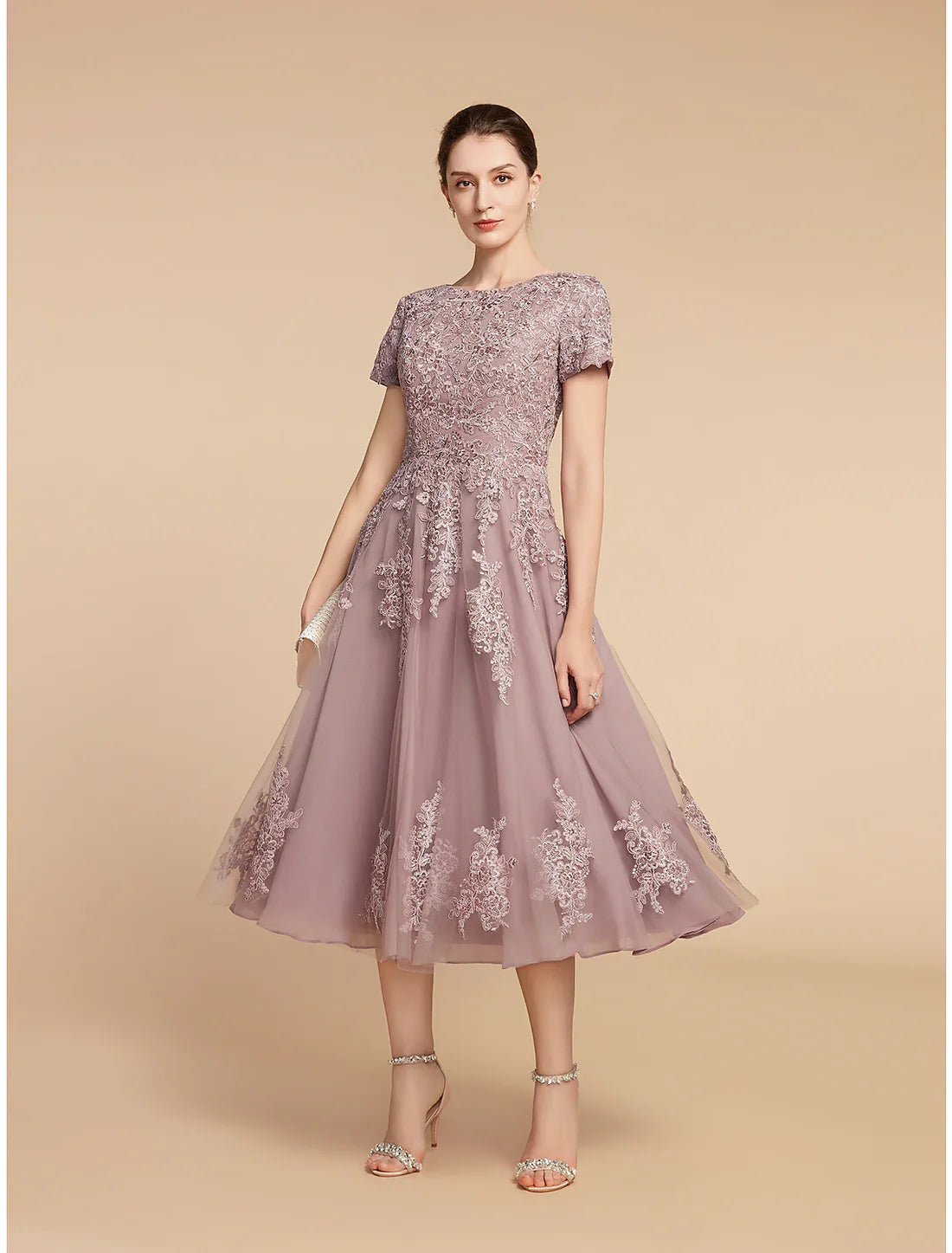 A-Line Mother of the Bride Dress Elegant Jewel Neck Tea Length Lace Tulle Short Sleeve with Appliques Beautiful