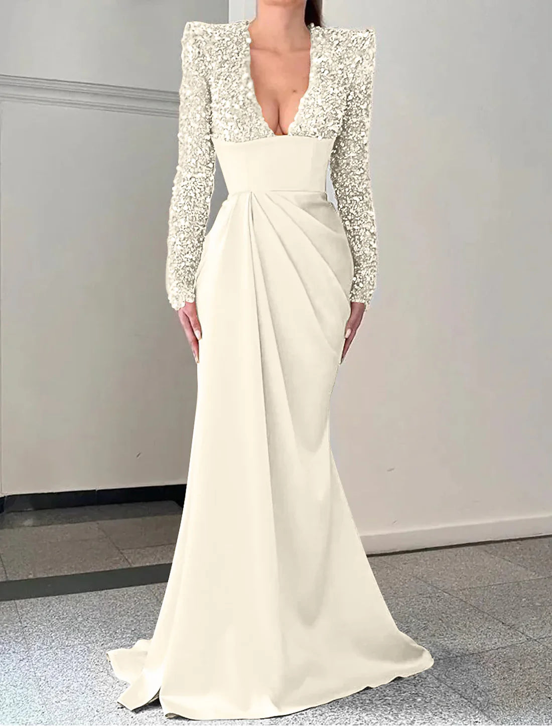 Mermaid / Trumpet Evening Gown Elegant Dress Formal Sweep / Brush Train Long Sleeve V Neck Satin with Pleats Sequin Sparkly Sexy