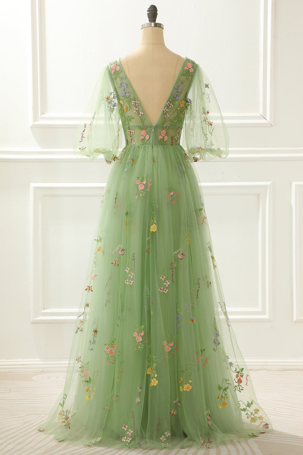 A-Line Green Princess Prom Dress With Embroidery V-neck Floor Length