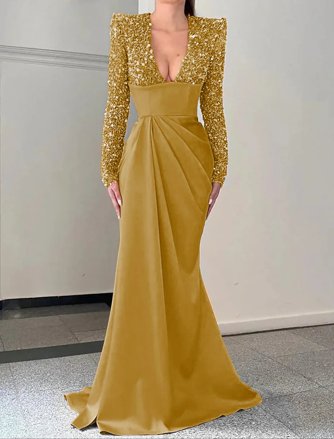Mermaid / Trumpet Evening Gown Elegant Dress Formal Sweep / Brush Train Long Sleeve V Neck Satin with Pleats Sequin Sparkly Sexy