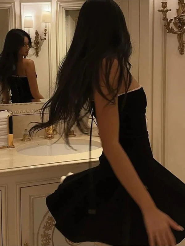 Lovely Black A-Line Strapless Mini Homecoming Dress Sleeveless Cute Short Birthday Party Dress