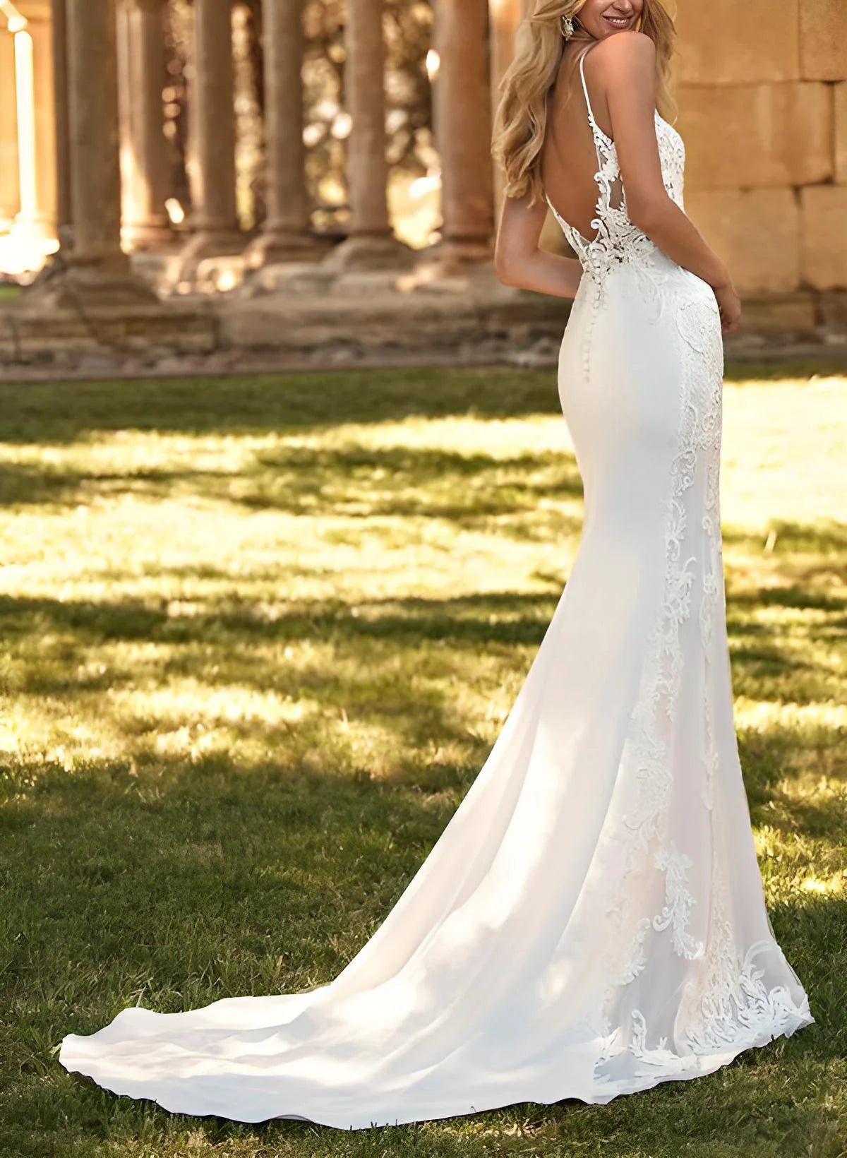 V-Neck Sleeveless Court Train Elegant Wedding Dresses With Appliques Lace Elegant