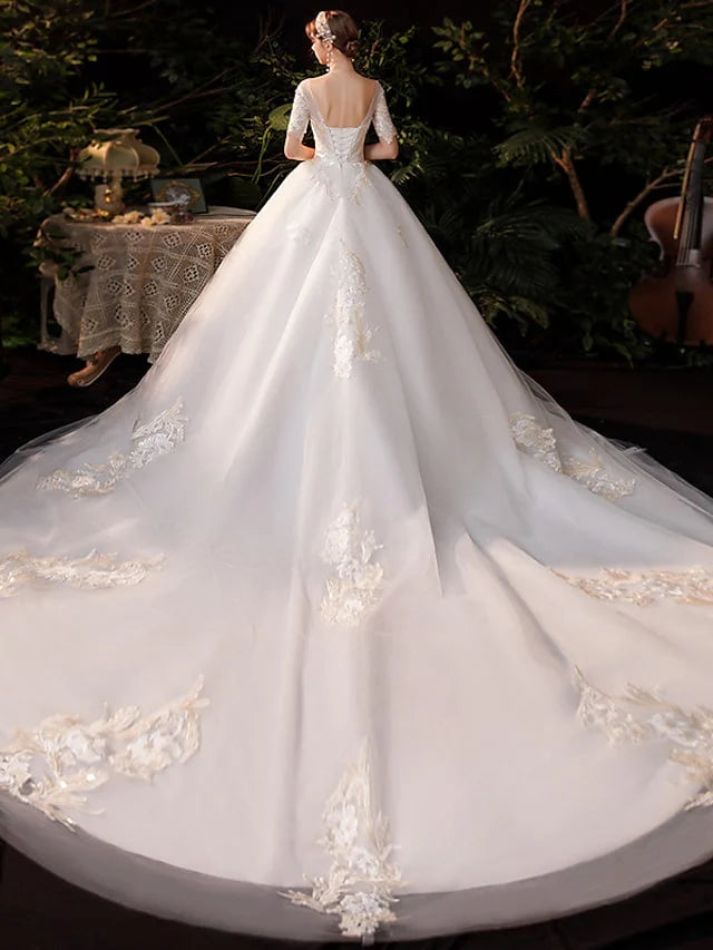 Princess Ball Gown Wedding Dresses Jewel Neck Chapel Train Lace Tulle Short Sleeve Formal Luxurious Detail with Appliques