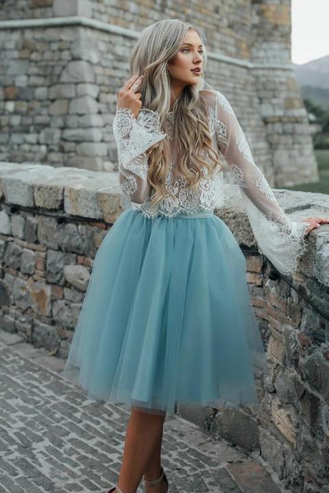 A Line Long Sleeve  Lace  Cocktail Dresses Knee Length Homecoming Dresses