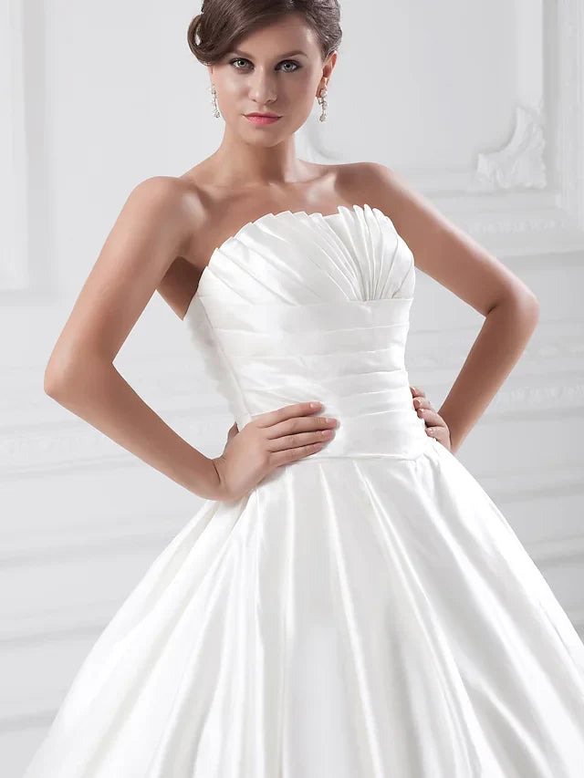 Ball Gown Wedding Dresses Strapless Court Train Satin Strapless Plus Size with Ruched Draping