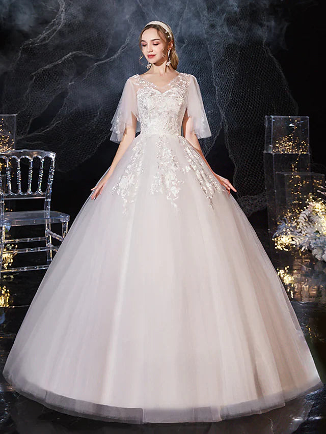 Princess Ball Gown Wedding Dresses V Neck Floor Length Lace Tulle Half Sleeve Formal Romantic with Appliques