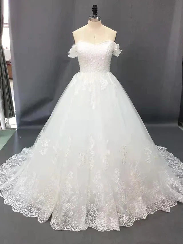 Ball Gown Wedding Dresses Off Shoulder Court Train Lace Short Sleeve Formal with Appliques