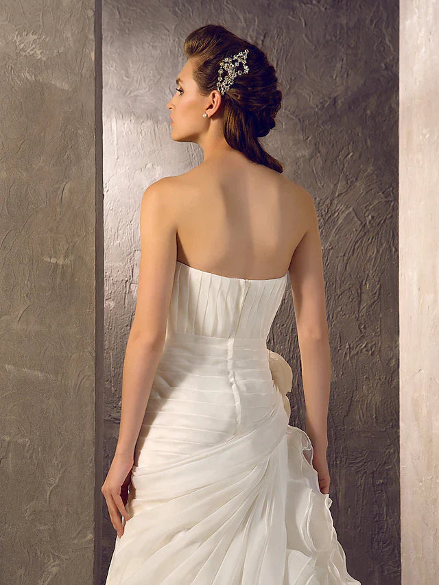Wedding Dresses Strapless Court Train Organza Sleeveless with Flower Cascading Ruffle Side-Draped