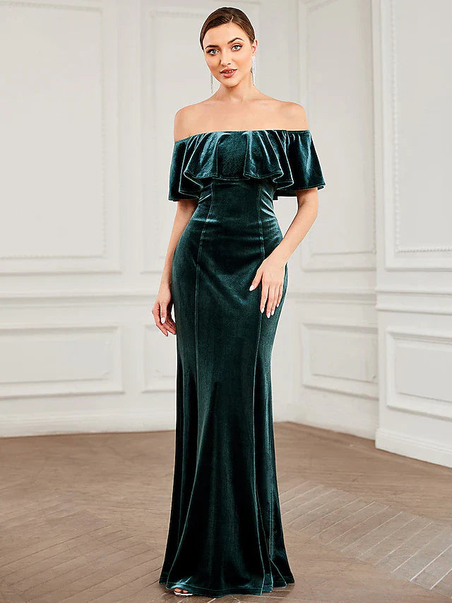 Mermaid / Trumpet Bridesmaid Dress Strapless Sleeveless Elegant Floor Length Velvet with Pleats / Draping / Solid Color