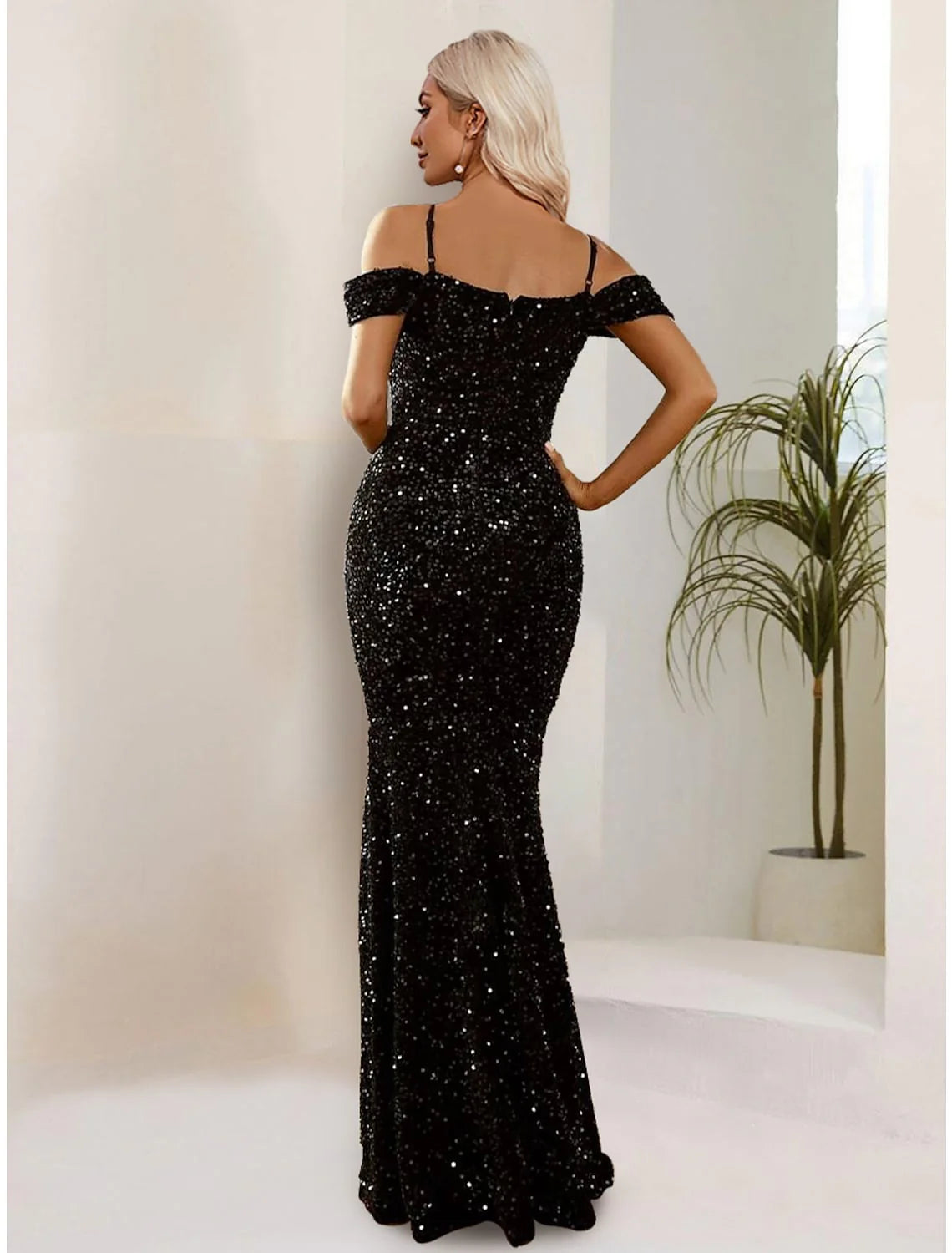Mermaid / Trumpet Evening Gown Black Dress Formal Floor Length Short Sleeve Spaghetti Strap Sequined with Sequi
