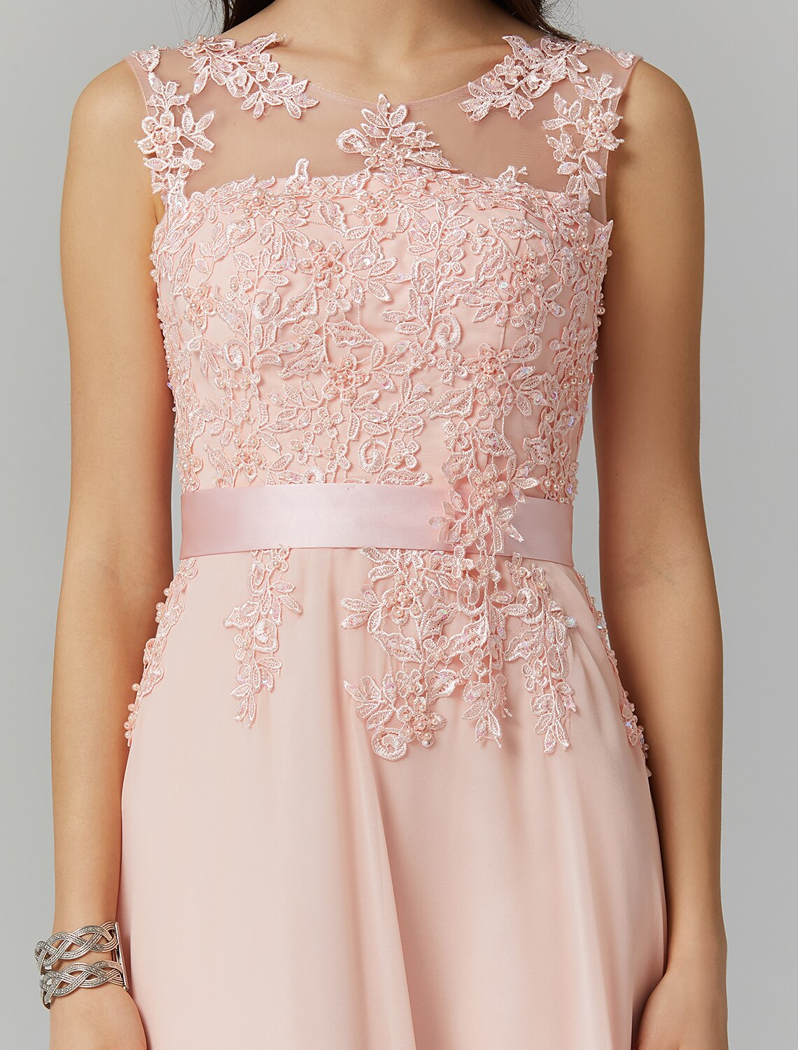 A-Line Evening Gown Elegant Dress Wedding Guest Prom Floor Length Sleeveless Illusion Neck Bridesmaid Dress Georgette with Appliques