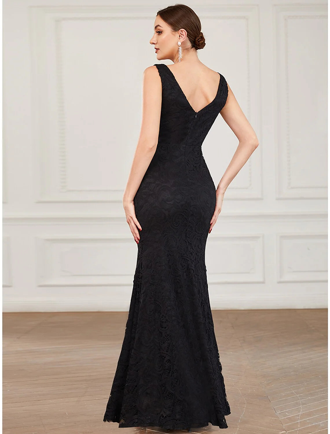 Mermaid / Trumpet Evening Gown Plus Size Dress Formal Floor Length Sleeveless V Neck Lace V Back with Pure Color