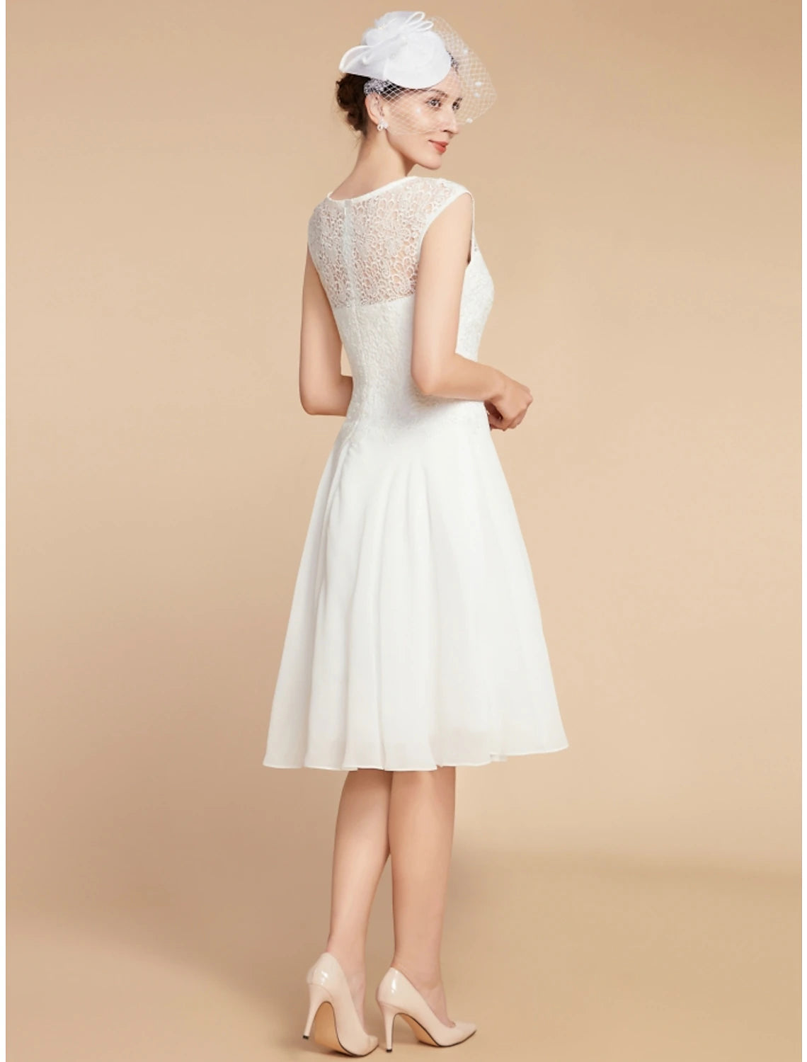 Two Piece A-Line Mother of the Bride Dress Wedding Guest Elegant Petite Jewel Neck Knee Length Chiffon Lace 3/4 Length Sleeve with Pleats Solid Colo