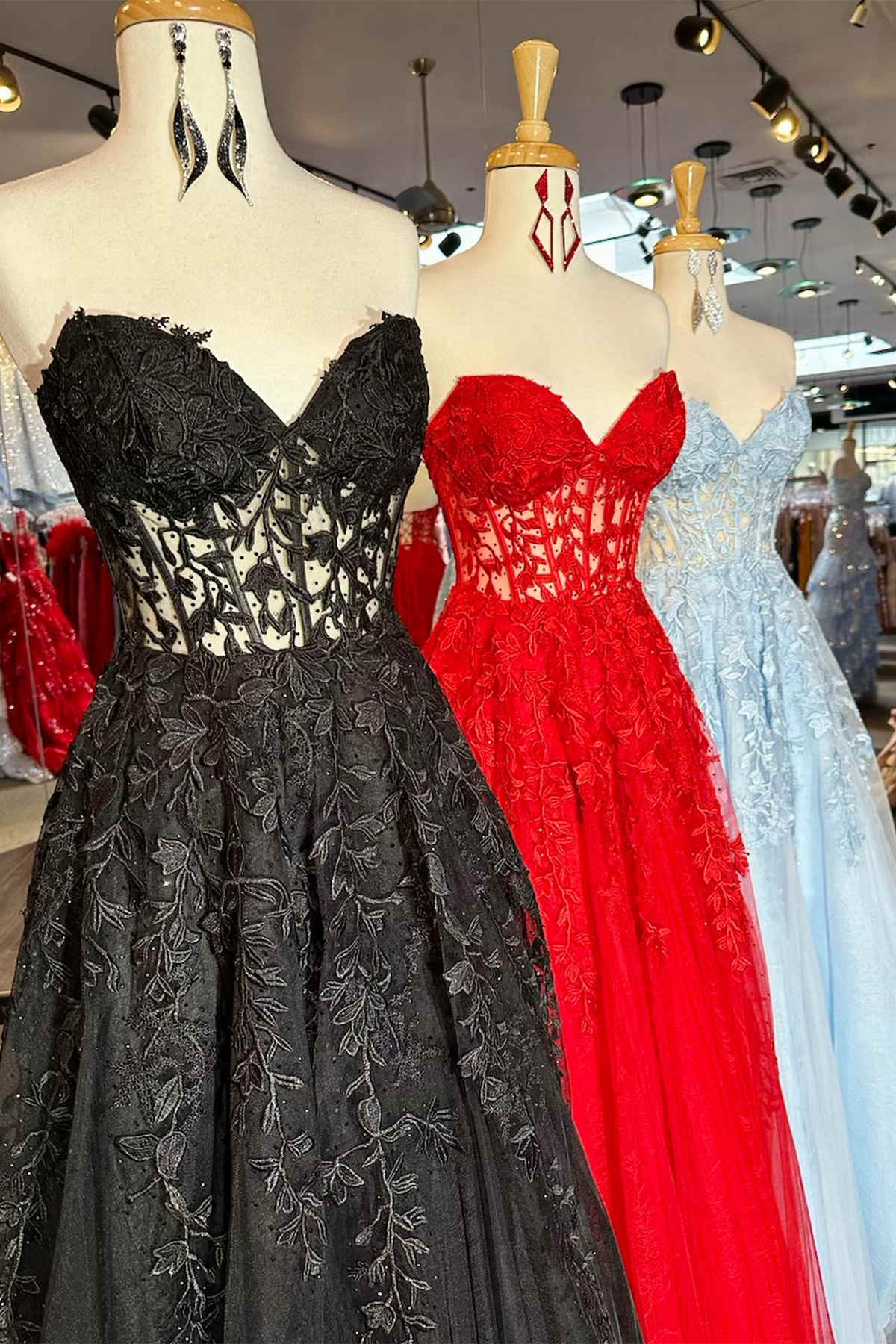 A-Line Sweetheart Red Royal Blue Lavender Lace Corset Long Prom Dress With Appliques