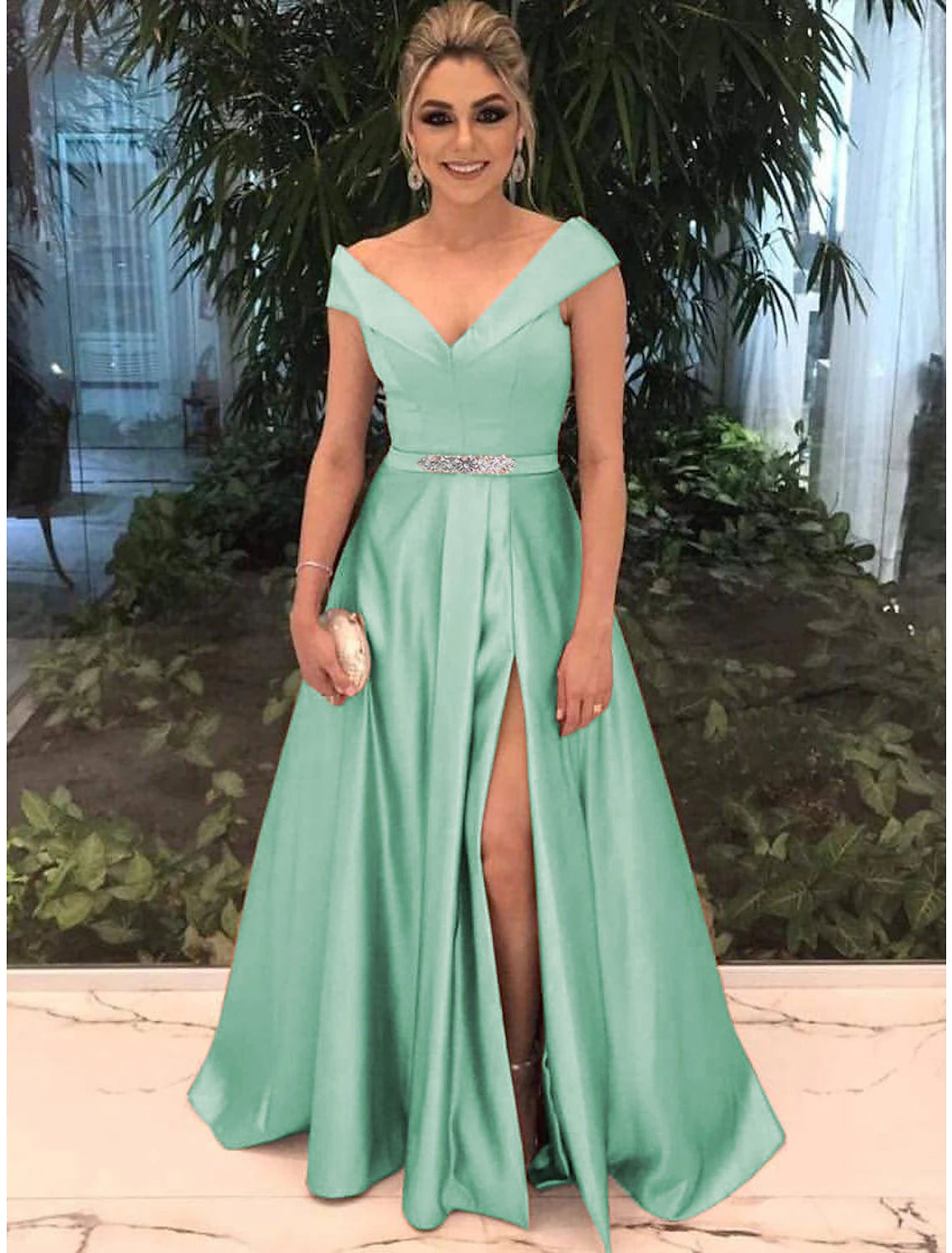A-Line Elegant Prom Formal Evening Valentine's Day Dress Off Shoulder Short Sleeve Sweep / Brush Train Satin with Split Front