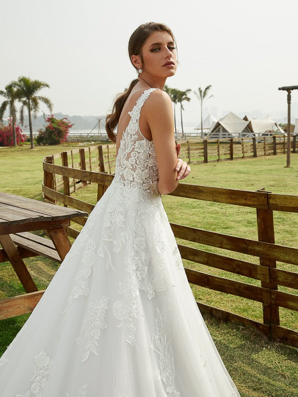 A-Line/Princess Tulle Lace Scoop Sleeveless Chapel Train Wedding Dresses