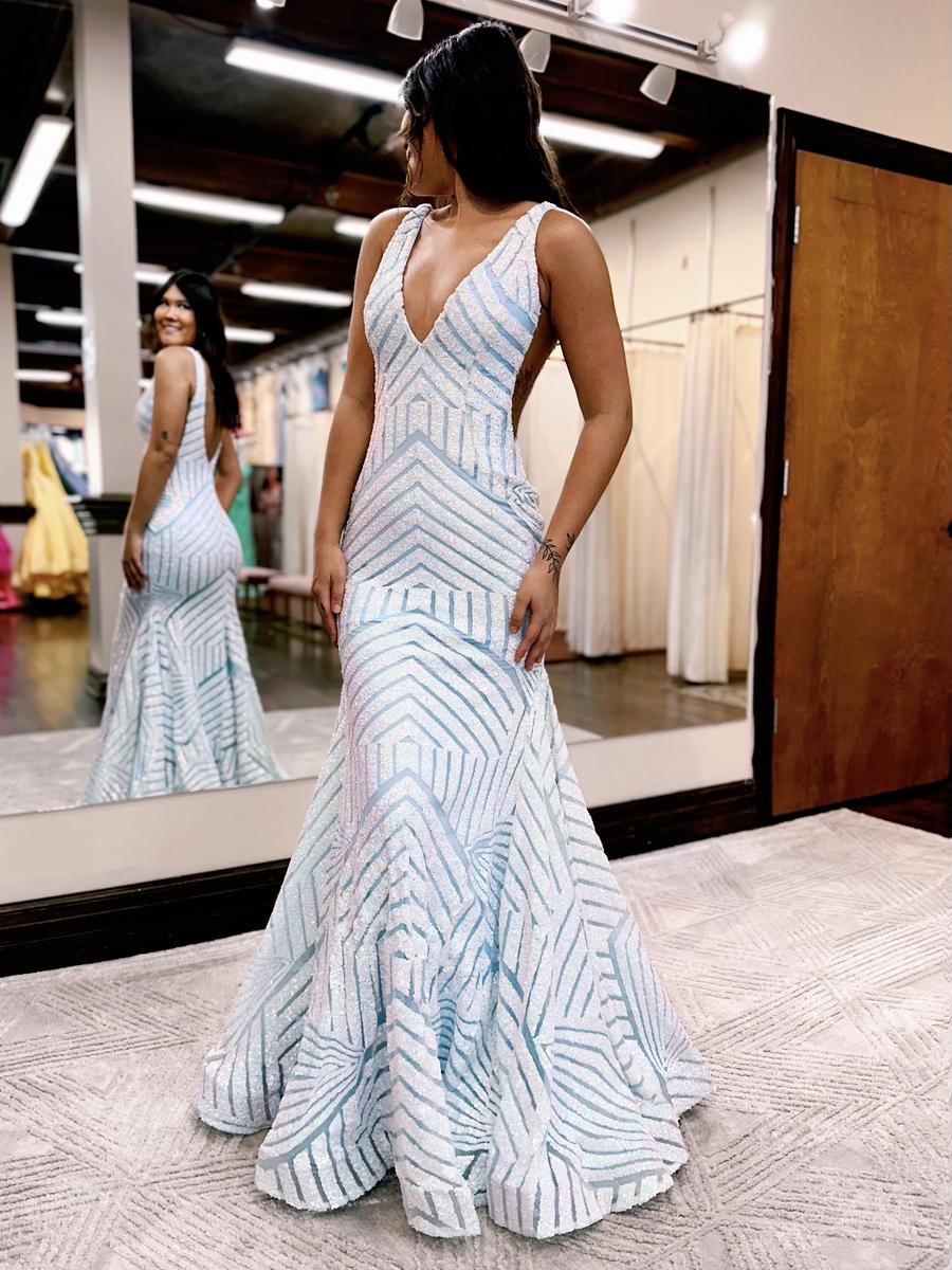 V-neck sequin pattern dress