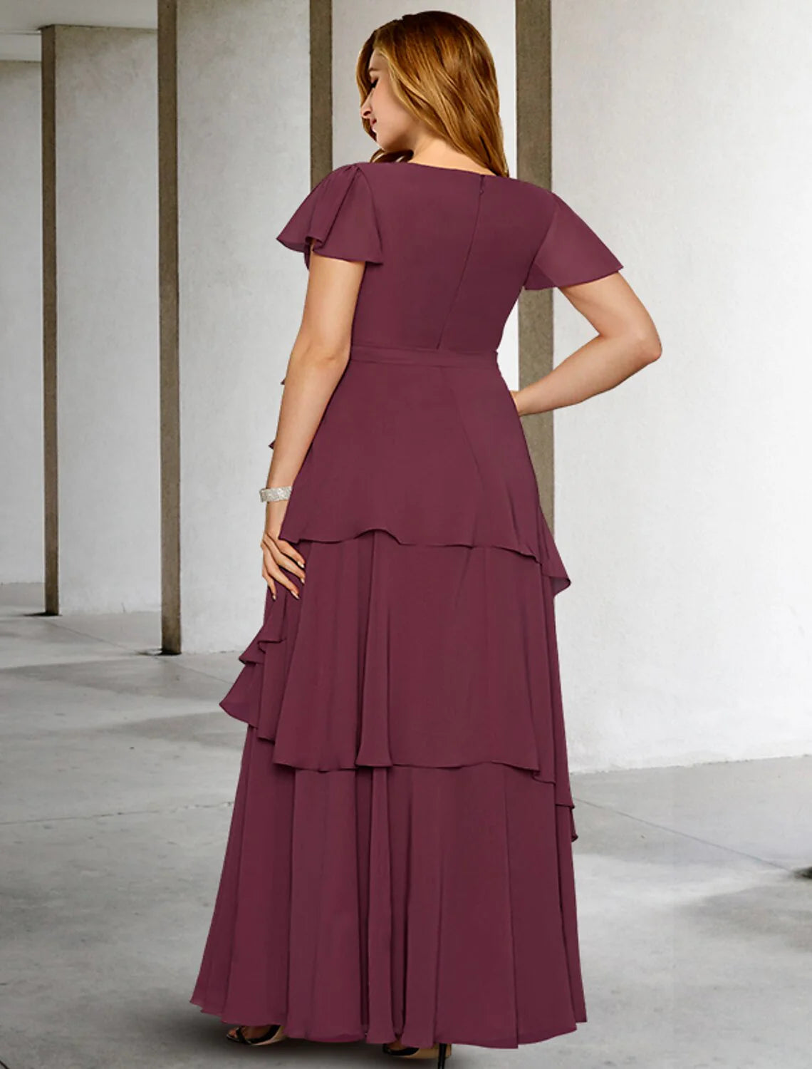 A-Line Mother of the Bride Dresses Plus Size Hide Belly Curve Vintage Dress Formal Floor Length Short Sleeve V Neck Chiffon with Ruffles Strappy Fall