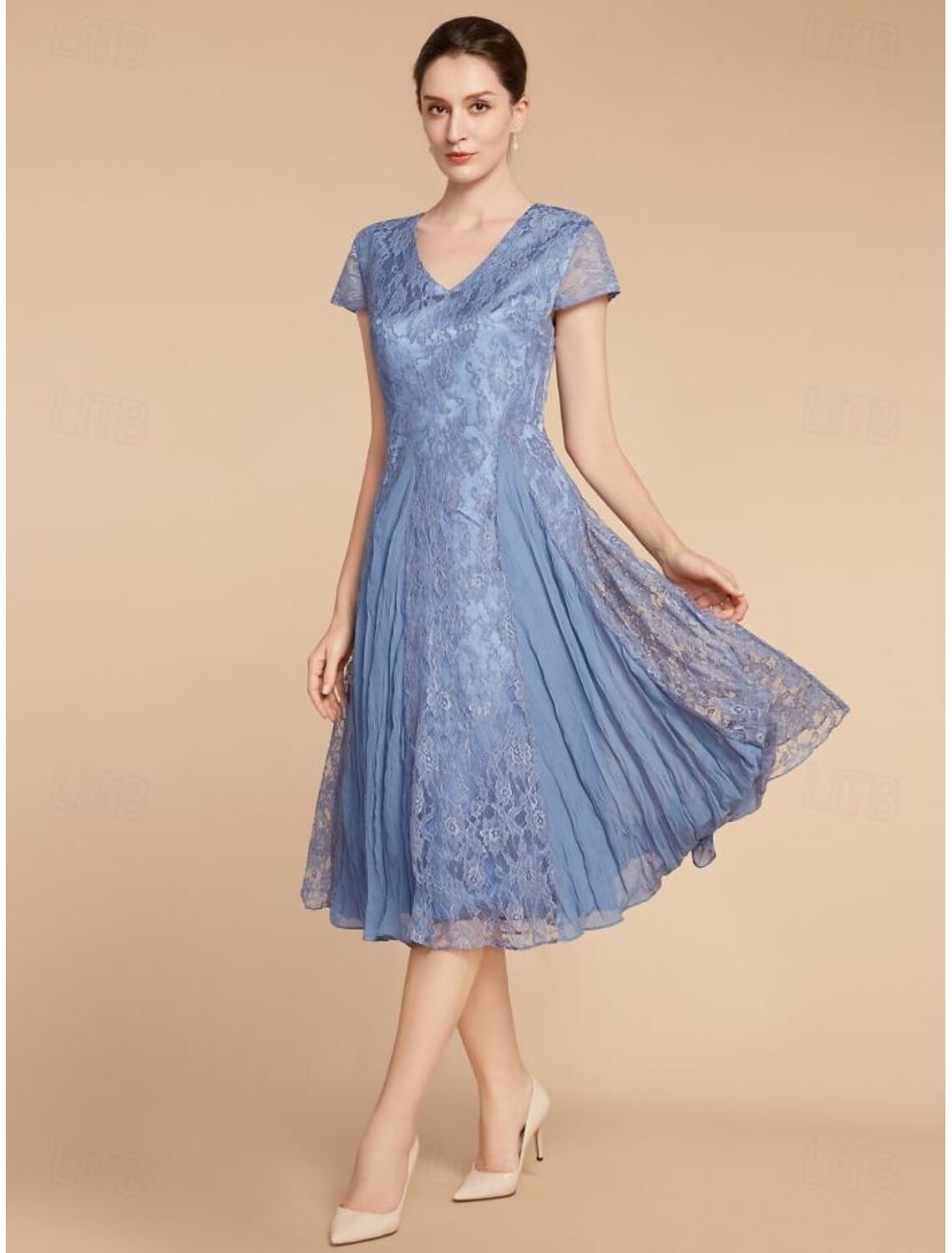 A-Line V Neck Knee Length Wedding Guest Party Dress Chiffon Lace Short Sleeve Mother of the Bride Dress with Ruching