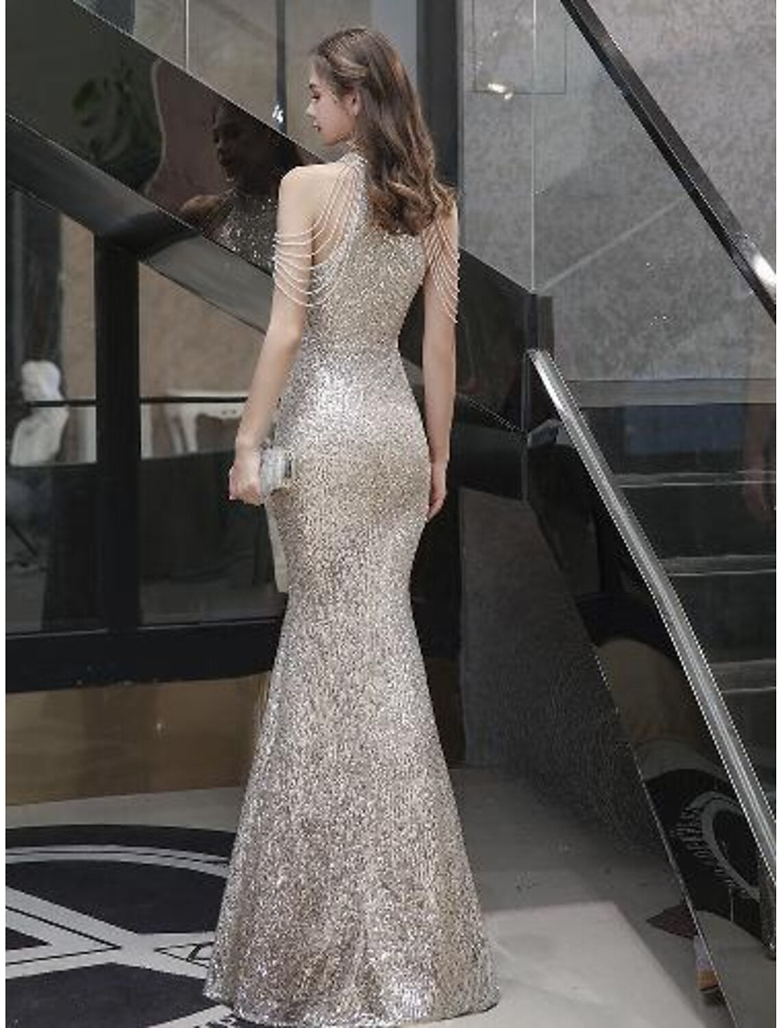 Mermaid Party Dress Sparkle Prom Dress Bodycon Engagement Formal Evening Dress Halter Neck Sleeveless Floor Length Sequined with Beads Tassel
