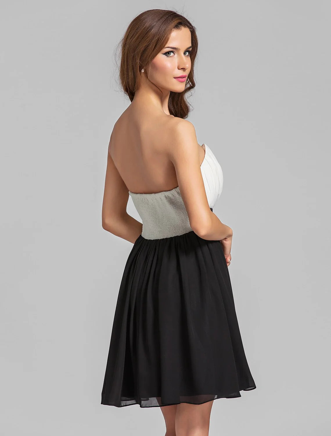 A-Line Sweetheart Neckline Knee Length Chiffon / Georgette Bridesmaid Dress with Side Draping
