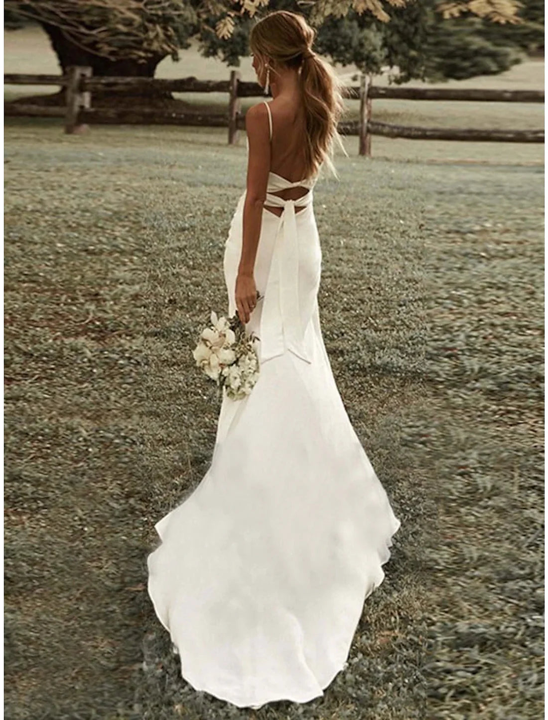 Charming Beach Sexy Casual Wedding Dresses Sheath / Column Square Camisole Spaghetti Strap Sweep / Brush Train Stretch Fabric Bridal Gowns With Ruched Split Front