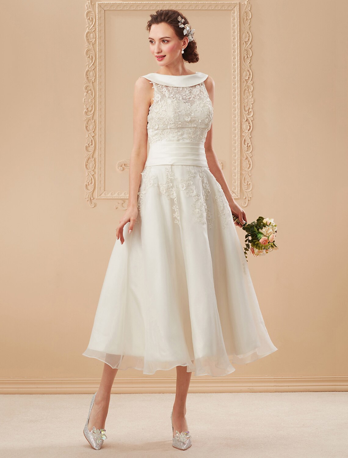 Hall Wedding Dresses A-Line Illusion Neck Sleeveless Tea Length Lace Bridal Gowns With Pearl Beading