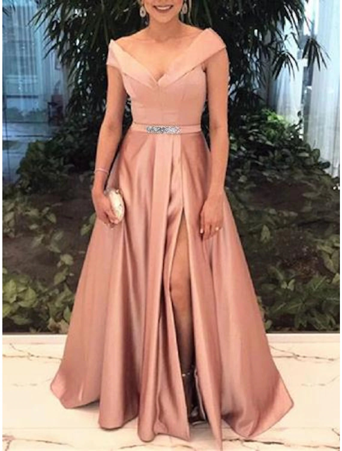 A-Line Elegant Prom Formal Evening Valentine's Day Dress Off Shoulder Short Sleeve Sweep / Brush Train Satin with Split Front