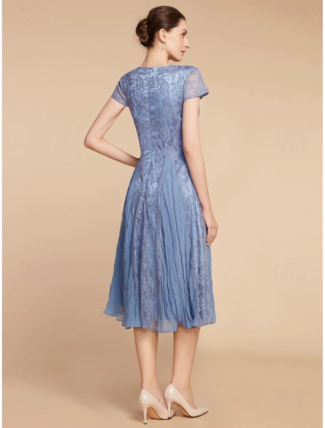 A-Line V Neck Knee Length Wedding Guest Party Dress Chiffon Lace Short Sleeve Mother of the Bride Dress with Ruching